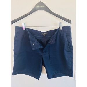 ⭐️NWOT BANANA REPUBLIC SHORTS - SLIM FIT⭐️